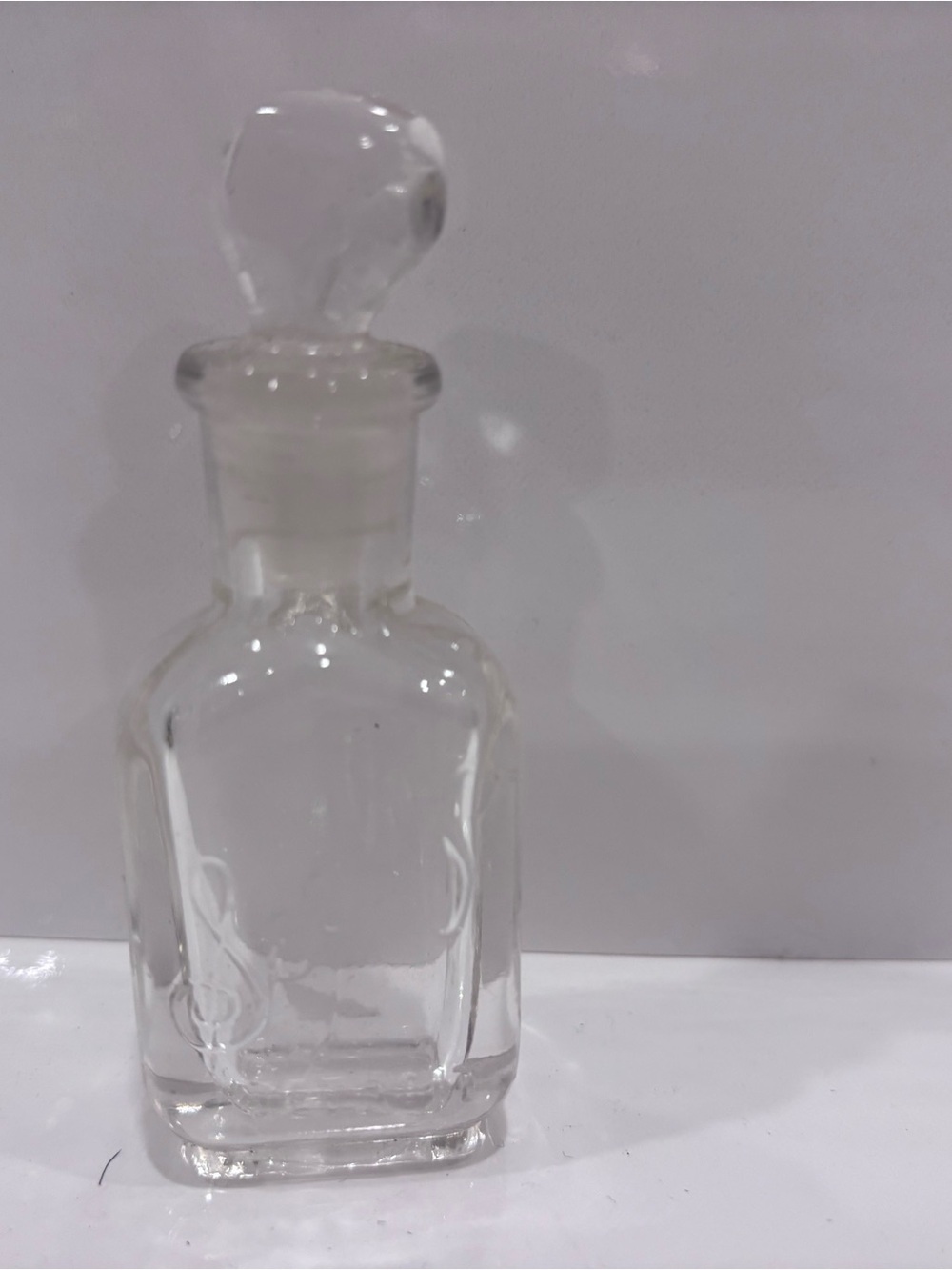 Vintage Clear Glass Perfume Bottle with Original Glass Stopper – Vanity Bottle